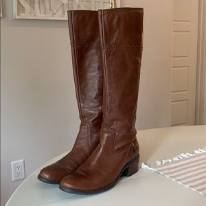 Leather riding boots
